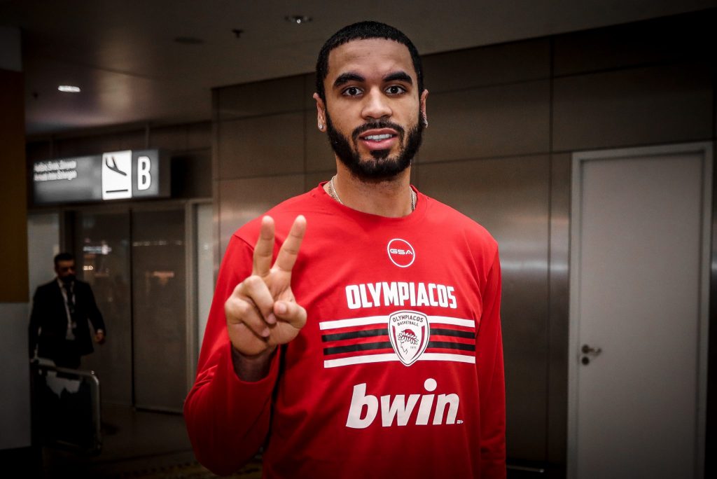 Ολυμπιακός: Στην Αθήνα ο Ελληνοκαναδός γκαρντ Ναζ Μήτρου Λονγκ