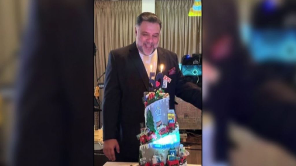 Γρηγόρης Αρναούτογλου: Γιόρτασε τα γενέθλιά του – Ποιοι βρέθηκαν και ποιοι δεν πήγαν να του ευχηθούν