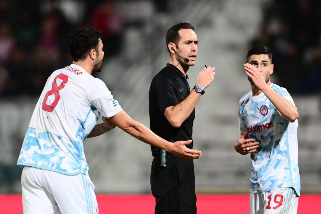 Ολυμπιακός: Οργή για τα «εγκλήματα» και την αλλοίωση αποτελέσματος στον Βόλο