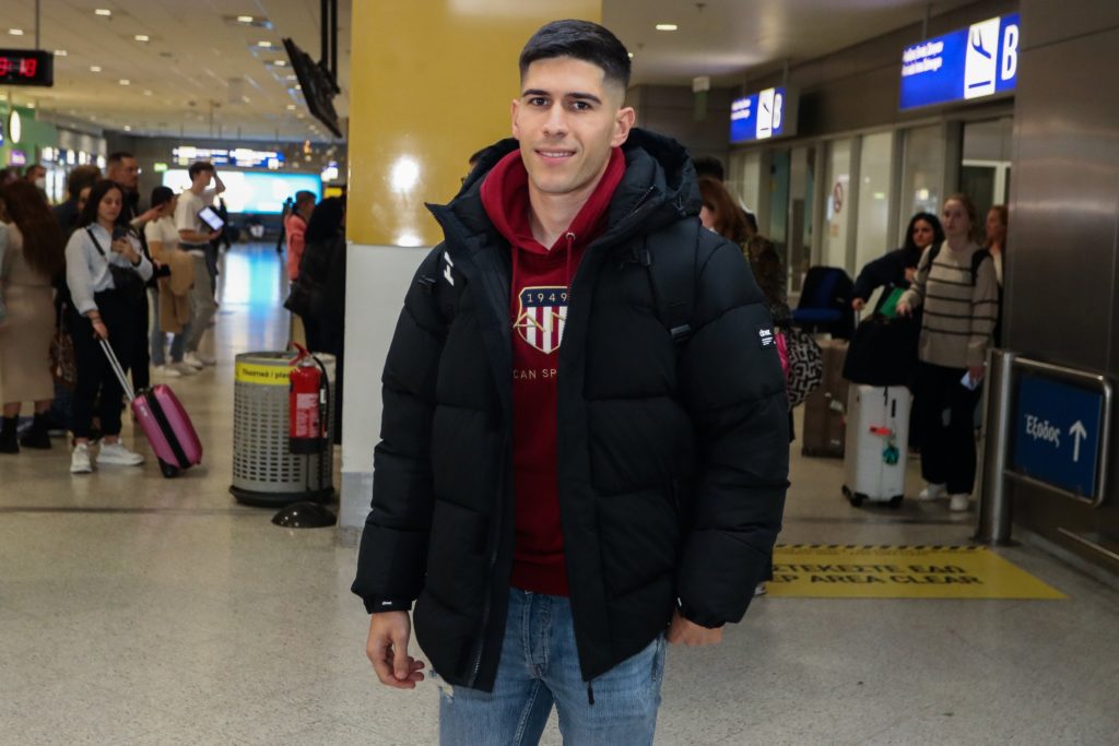 Ο Φραν Ναβάρο ήρθε στην Αθήνα και υπογράφει στον Ολυμπιακό