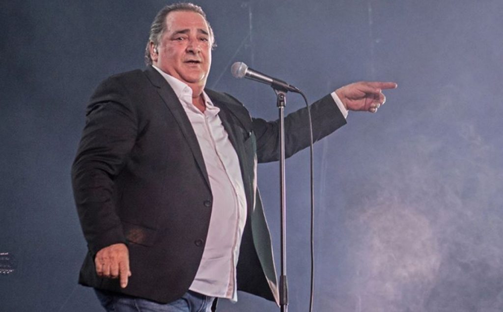 Βασίλης Καρράς: Σε λαϊκό προσκύνημα η σορός του – Την Τετάρτη η κηδεία του