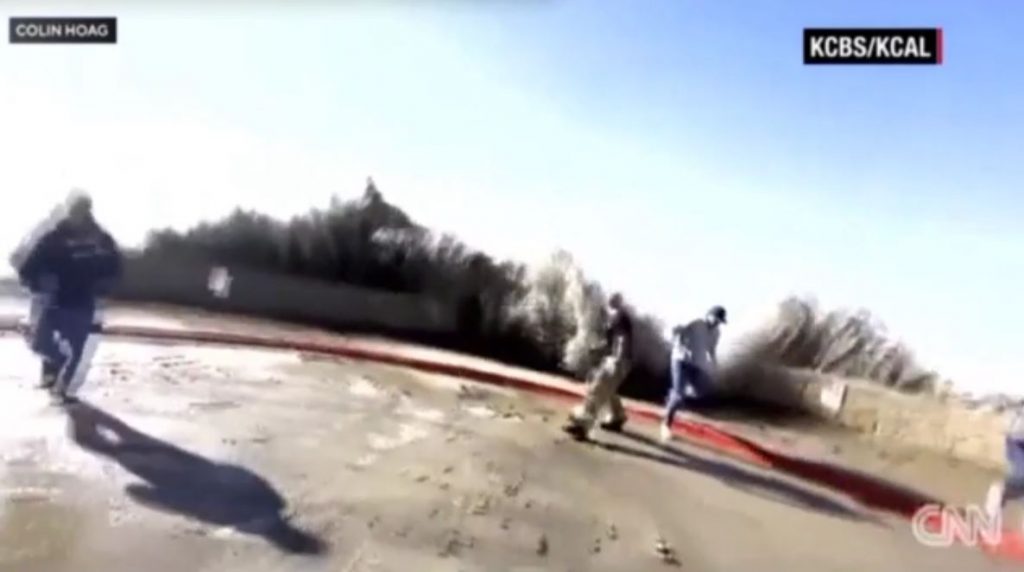 ΗΠΑ: Γιγάντια κύματα τραυματίζουν ανθρώπους στην Καλιφόρνια