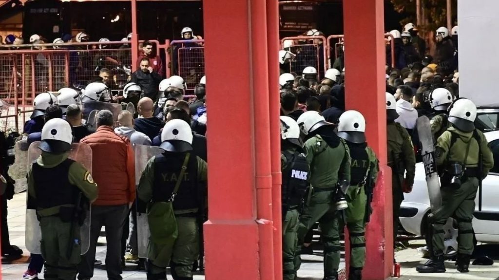 Ρέντη: Κατέληξε ο αστυνομικός των ΜΑΤ που είχε χτυπηθεί από φωτοβολίδα