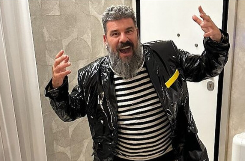 Τόλης Σκουλαριώτης: Πέθανε ο σχεδιαστής μόδας – Το «αντίο» των φίλων του