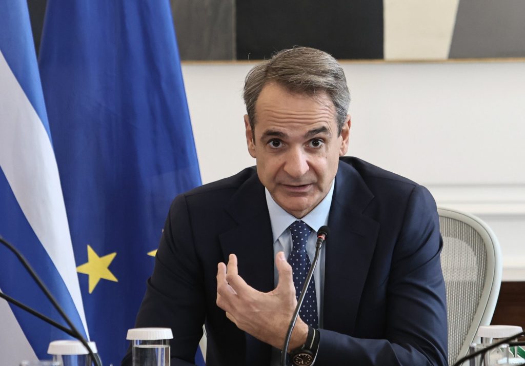 ΝΔ: Aνοίγει την συζήτηση για τον γάμο των ομόφυλων ζευγαριών