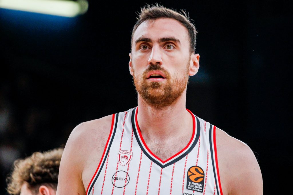 Stoiximan Basket League: Με σβηστές μηχανές και MVP τον Μιλουτίνοφ ο Ολυμπιακός