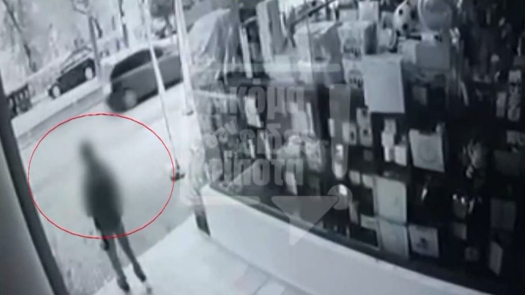 Χαλκίδα: Γυναίκα σκότωσε με μαχαιριές έναν 43χρονο στη μέση του δρόμου