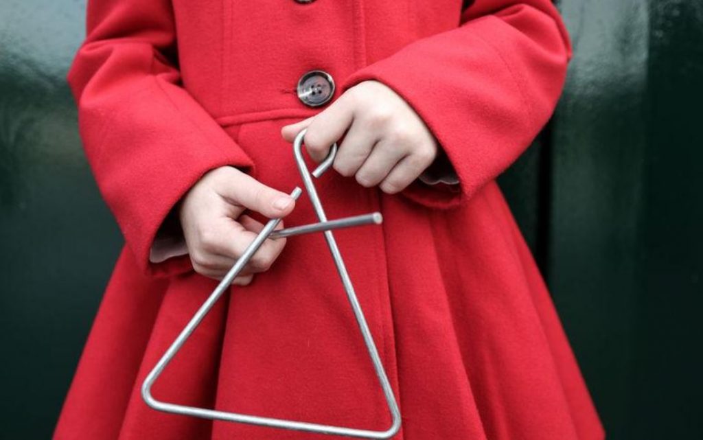 Αγρίνιο: Χειροπέδες σε ένοικο πολυκατοικίας γιατί ξυλοκόπησε μαθητή που πήγε να πει τα κάλαντα