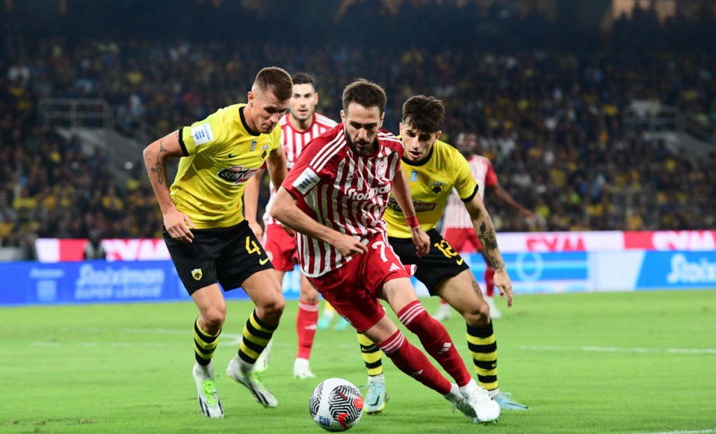 Super League: Όλα τα βλέμματα στραμμένα στο ντέρμπι Ολυμπιακός – ΑΕΚ