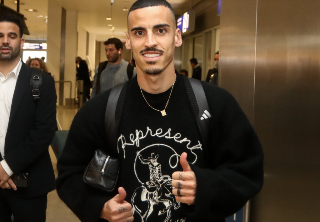 Ολυμπιακός: Στην Αθήνα για να υπογράψουν οι Όρτα και Τσικίνιο