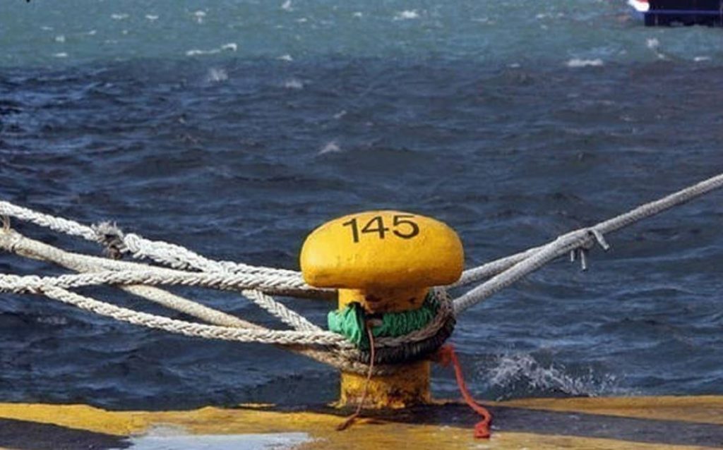 Ξεκίνησε η έξοδος για το τριήμερο της 28ης Οκτωβρίου – Γεμάτα τα πλοία