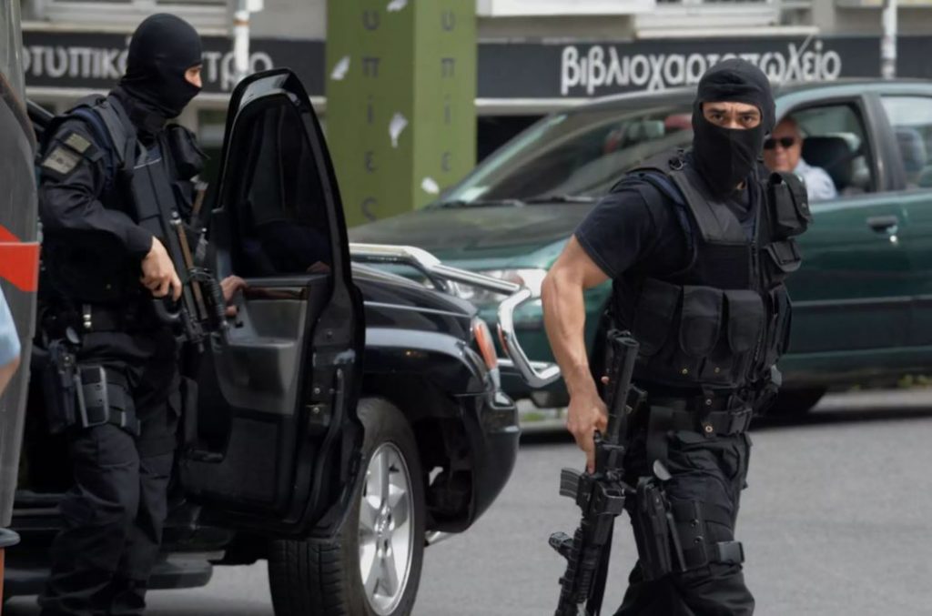 Αθήνα: Οκτώ συλλήψεις μετά από επιχείρηση της Αντιτρομοκρατικής