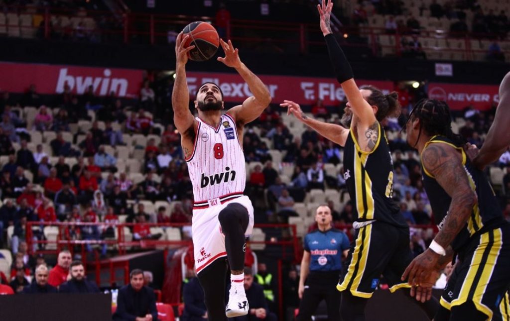 Νίκη του Ολυμπιακού επί του Αμαρουσίου για την Basket League