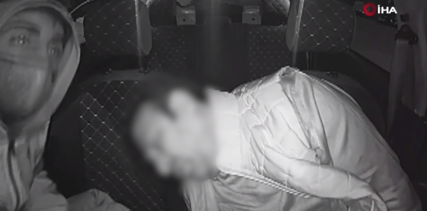 Τουρκία: Καρέ καρέ η δολοφονία οδηγού ταξί από πελάτη μέσα στο αυτοκίνητο