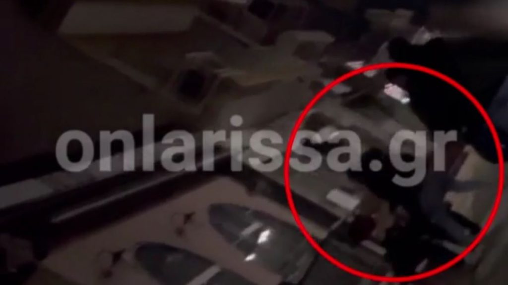 Λάρισα: Άγριος ξυλοδαρμός νεαρού από ομάδα αγνώστων