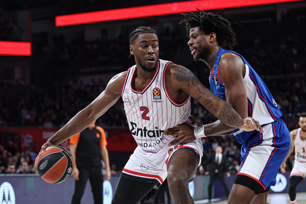 Εφές – Ολυμπιακός 85-72: «Σκόνταψαν» πάνω στον κακό του δαίμονα οι ερυθρόλευκοι