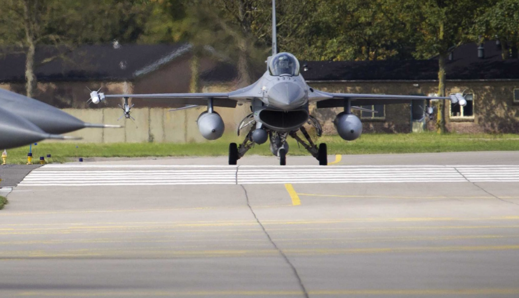 Θρίλερ με εγκατάλειψη F16 ανοιχτά της Χαλκιδικής