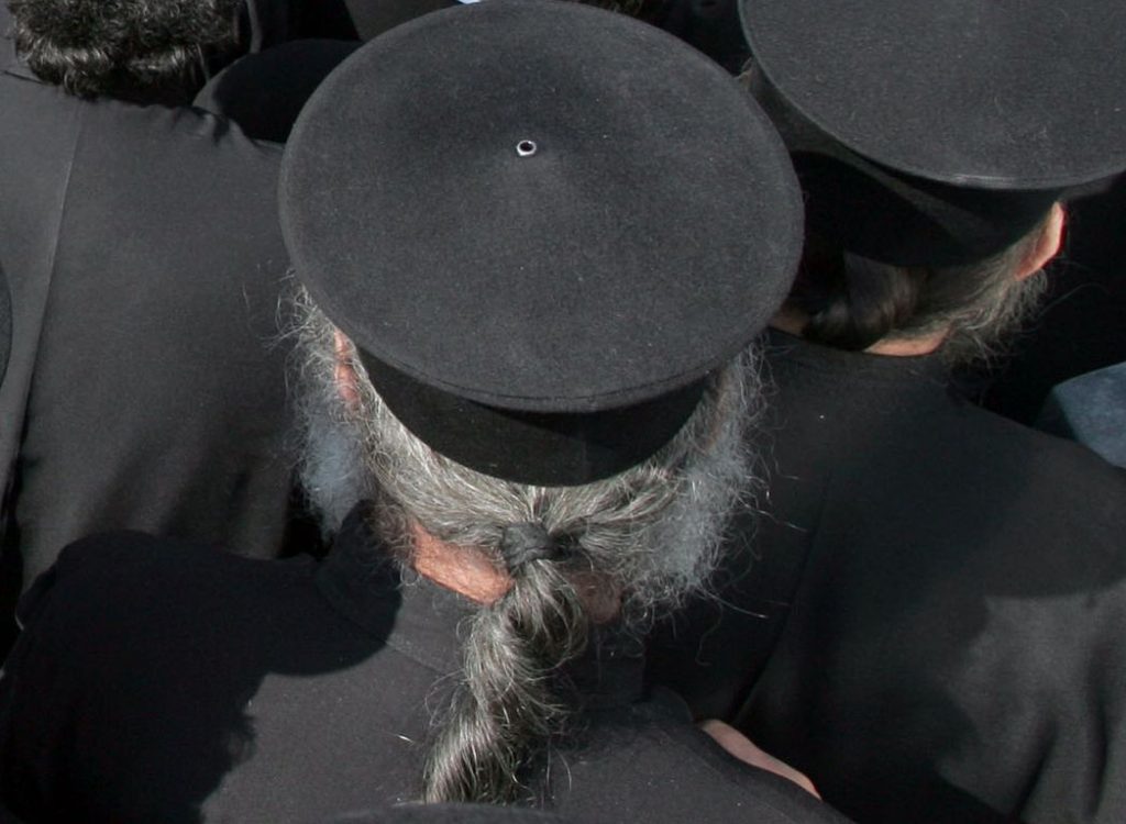 Θεσσαλονίκη: «Ιερή» κομπίνα από παππάδες με λεία 1,3 εκατ. ευρώ