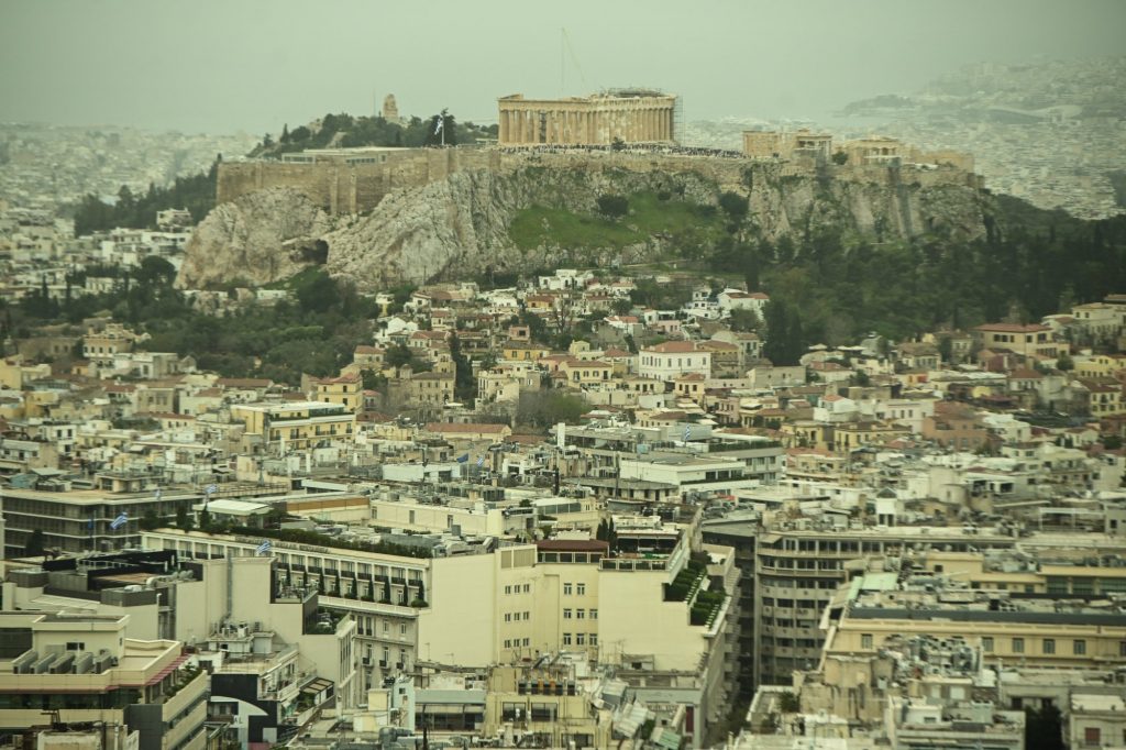 Αποπνικτικό κοκτέϊλ αφρικανικής σκόνης και υψηλών θερμοκρασιών