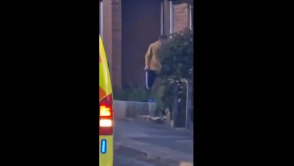 Λονδίνο: Επίθεση άνδρα με μαχαίρι κοντά σε σταθμό του μετρό