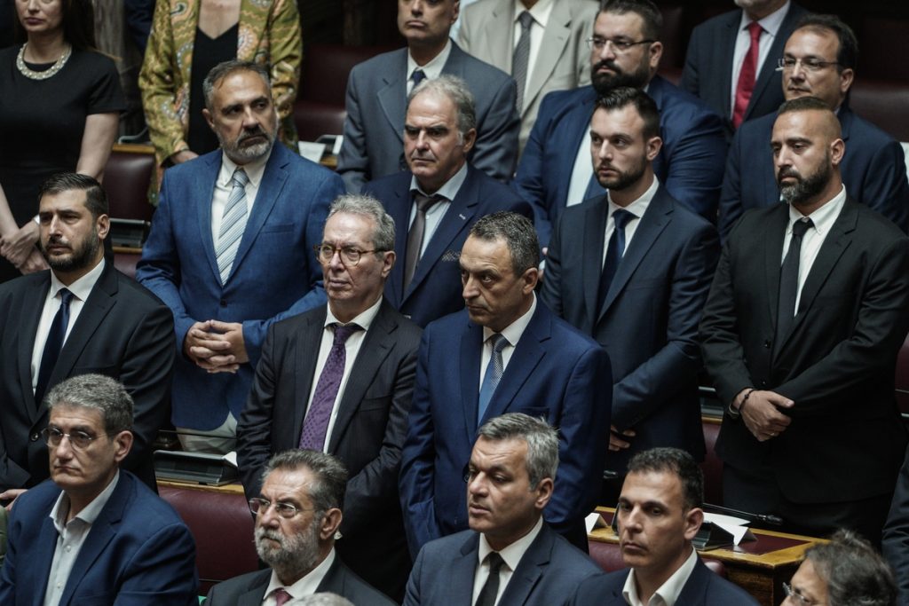 Πολιτικός χαμός για τις ψήφους των «Σπαρτιατών»
