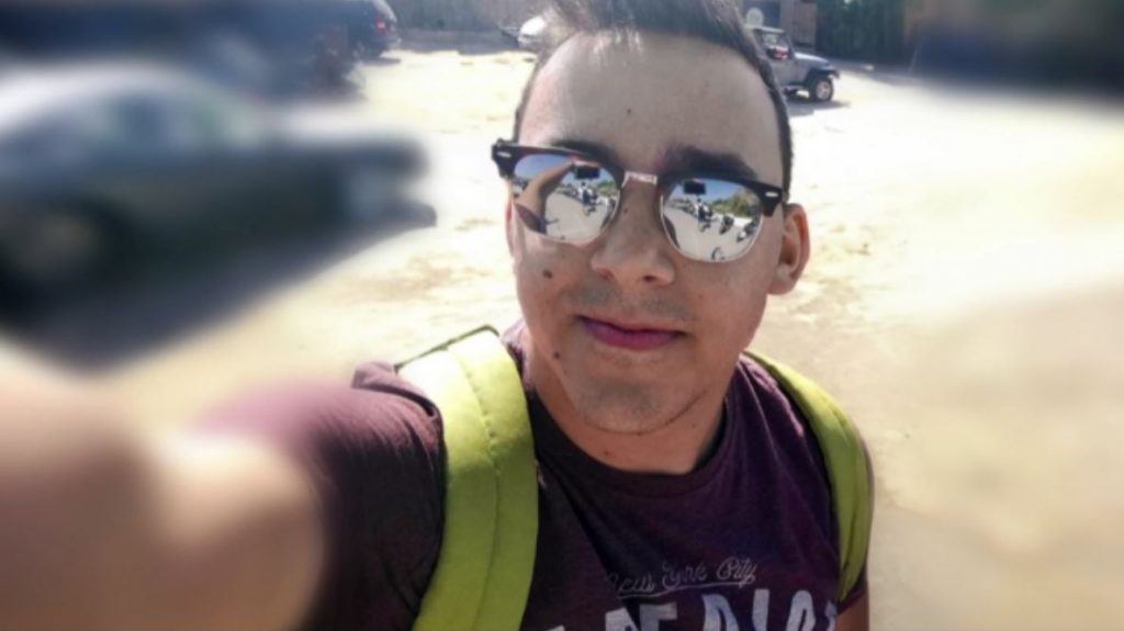 Νήσος Ρω: «Μου τον έφεραν σκοτωμένο…» – Συγκλονίζουν οι γονείς του στρατιώτη Μανώλη Τσικνάκη