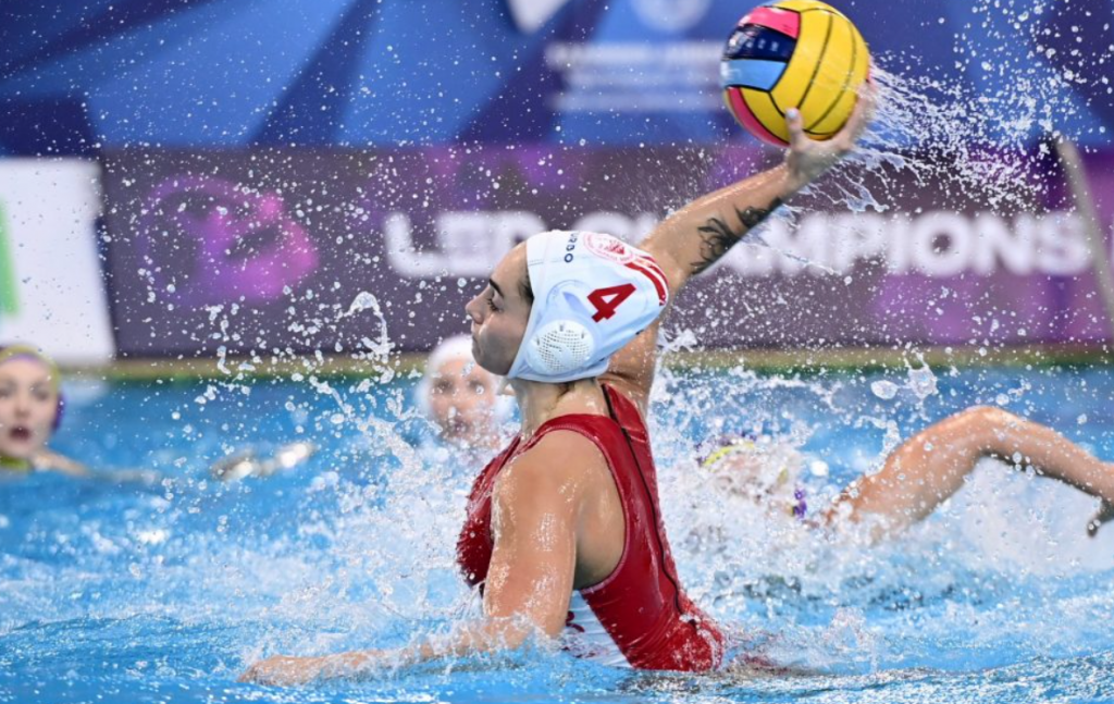 Ολυμπιακός – Ματαρό 16-12: Στον τελικό τα κορίτσια του πόλο γυναικών