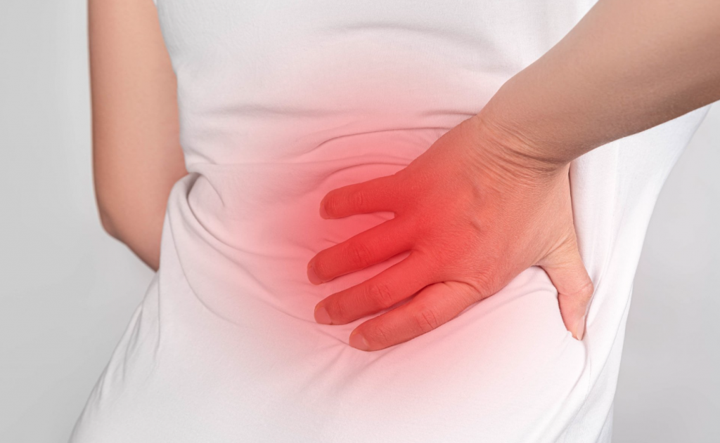 Οσφυαλγία: Ποια τα αίτια και γιατί προσβάλλει περισσότερο τις γυναίκες;