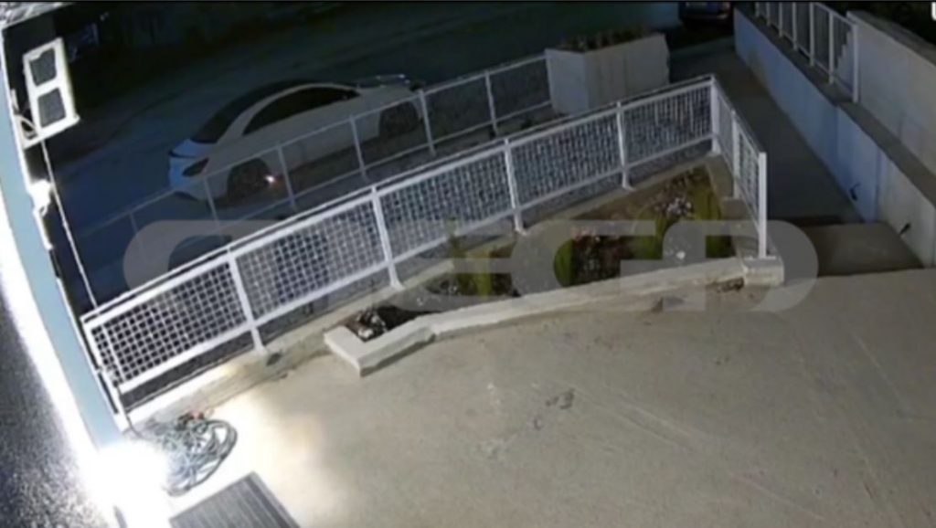 Θεσσαλονίκη: Άγνωστοι πυρπόλησαν αυτοκίνητα στον Λαγκαδά