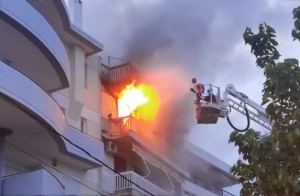 Αγία Παρασκευή: Νεκρή ηλικιωμένη μετά από φωτιά στο σπίτι της – Βρέθηκε απανθρακωμένη