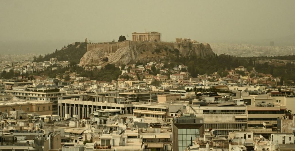 «Εκρηκτικό κοκτέιλ» με ζεστή, αφρικανική σκόνη και λασποβροχές