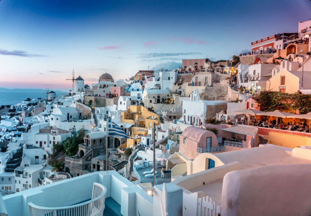 Προληπτικά μέτρα σε Σαντορίνη και Θηρασιά υπό τον φόβο κατολίσθησης – Ο δήμαρχος Θήρας στο MEGA