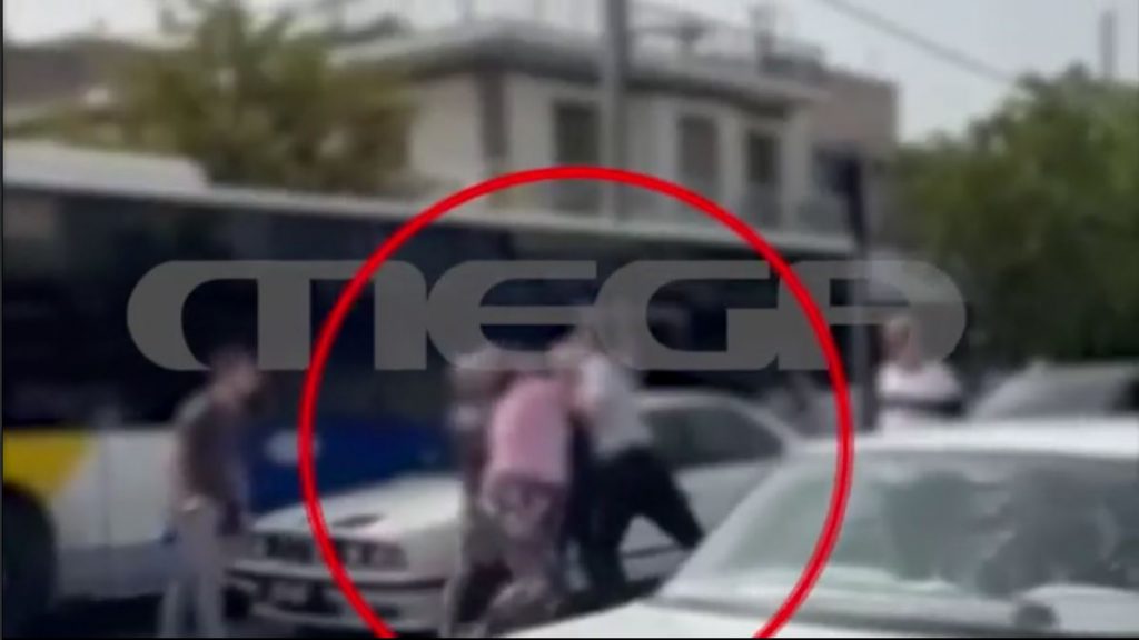 Αιγάλεω: Άφαντοι οι 3 άνδρες που ξυλοκόπησαν μία γυναίκα και τον άνδρα της