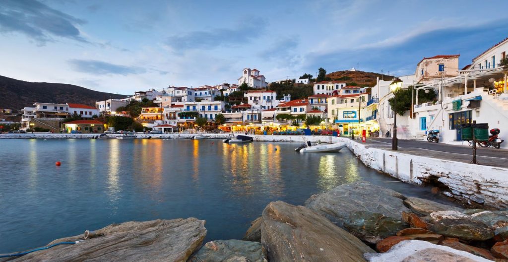 Η τουριστική κίνηση στην Άνδρο – Ολιγοήμερες διακοπές λόγω ακρίβειας