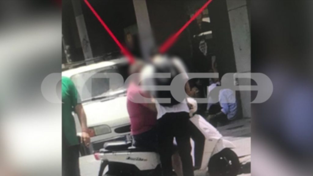 Δήμος Αθηναίων: Φωτογραφίες – ντοκουμέντο από τις συναλλαγές των εκβιαστών δημοτικών υπαλλήλων