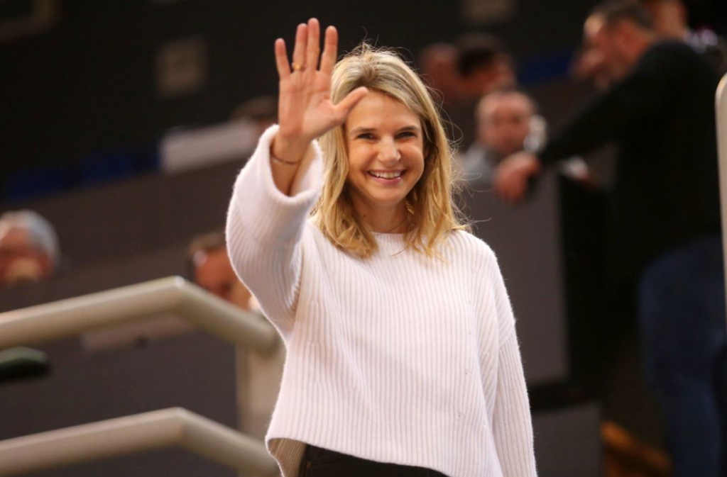 ΠΑΣΟΚ: Η Μιλένα Αποστολάκη απέσυρε την υποψηφιότητά της για την προεδρία