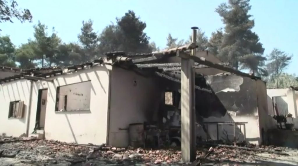 «Κόλαση» φωτιάς στη Σταμάτα – Υπεράνθρωπες οι προσπάθειες των πυροσβεστών για την κατάσβεση της πυρκαγιάς