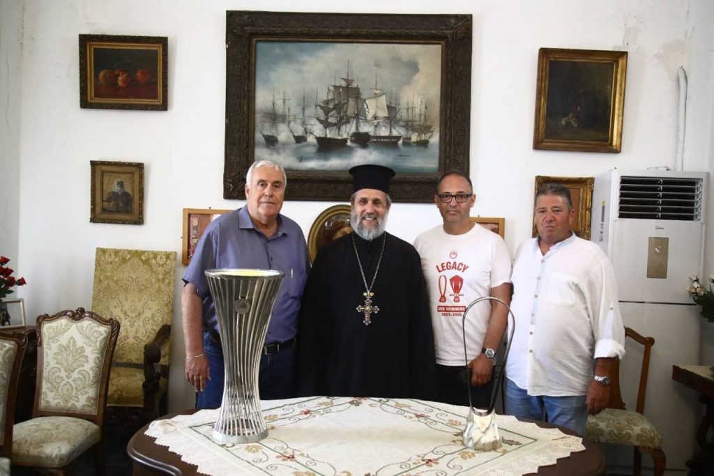 Στην Τήνο τα ευρωπαϊκά τρόπαια και αντιπροσωπεία του Ολυμπιακού