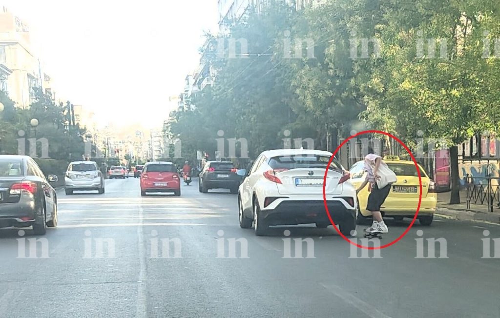 Aθήνα: Επικίνδυνα «παιχνίδια» με skateboard στο Κέντρο – Βίντεο ντοκουμέντο του «in.gr»