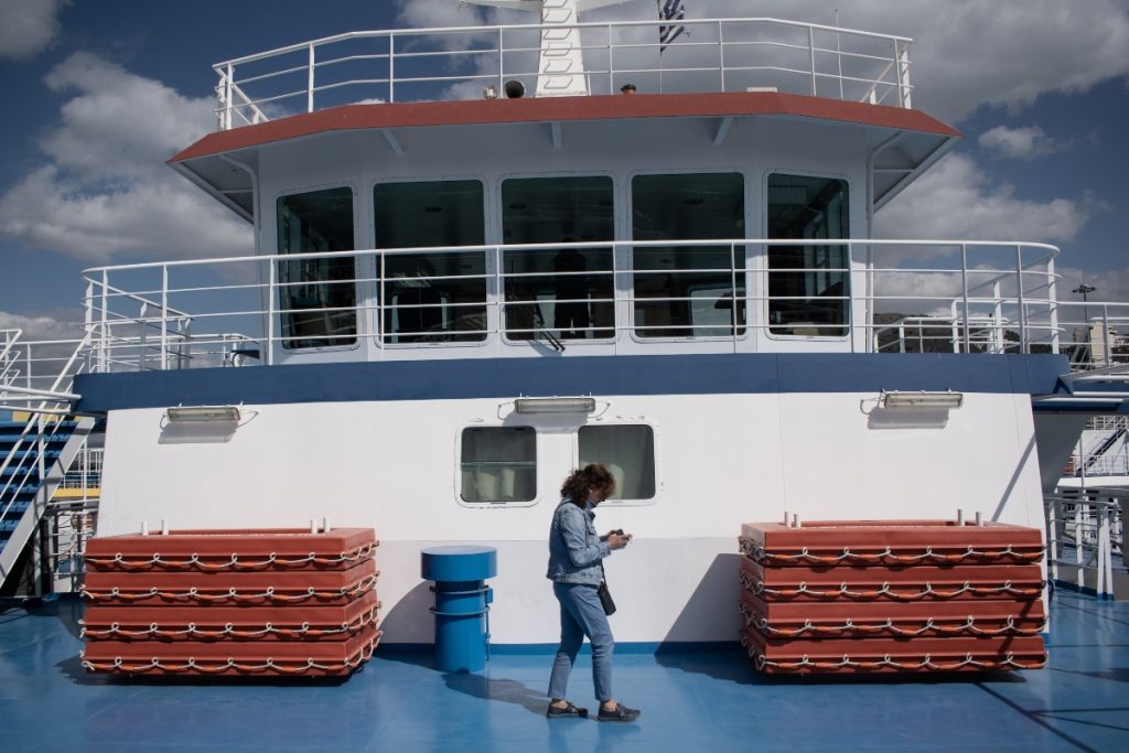 Διαμαρτυρία επιβατών για αυξημένα κόμιστρα στα δρομολόγια της γραμμής Πέραμα – Σαλαμίνα