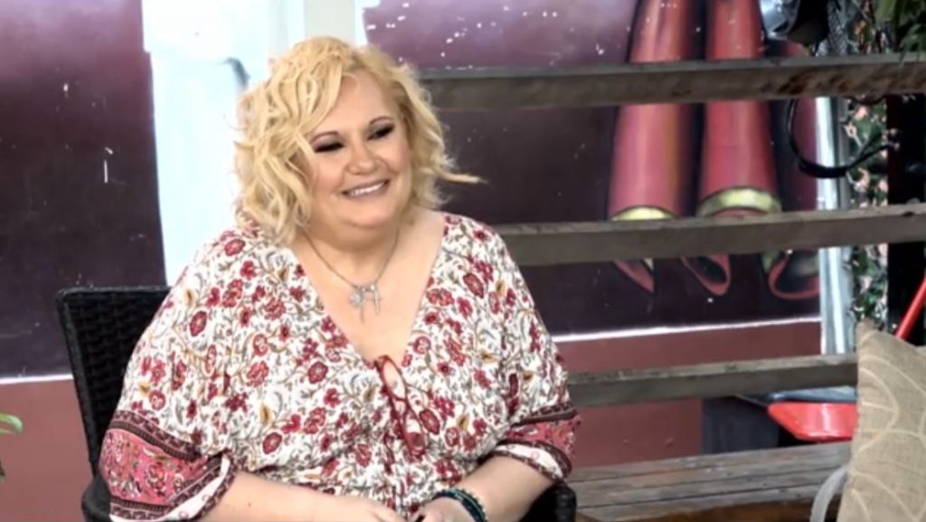 Καίτη Φίνου: «Διαχειρίστηκα μόνη μου την απώλεια των αδελφών μου – Έχω κατάθλιψη»