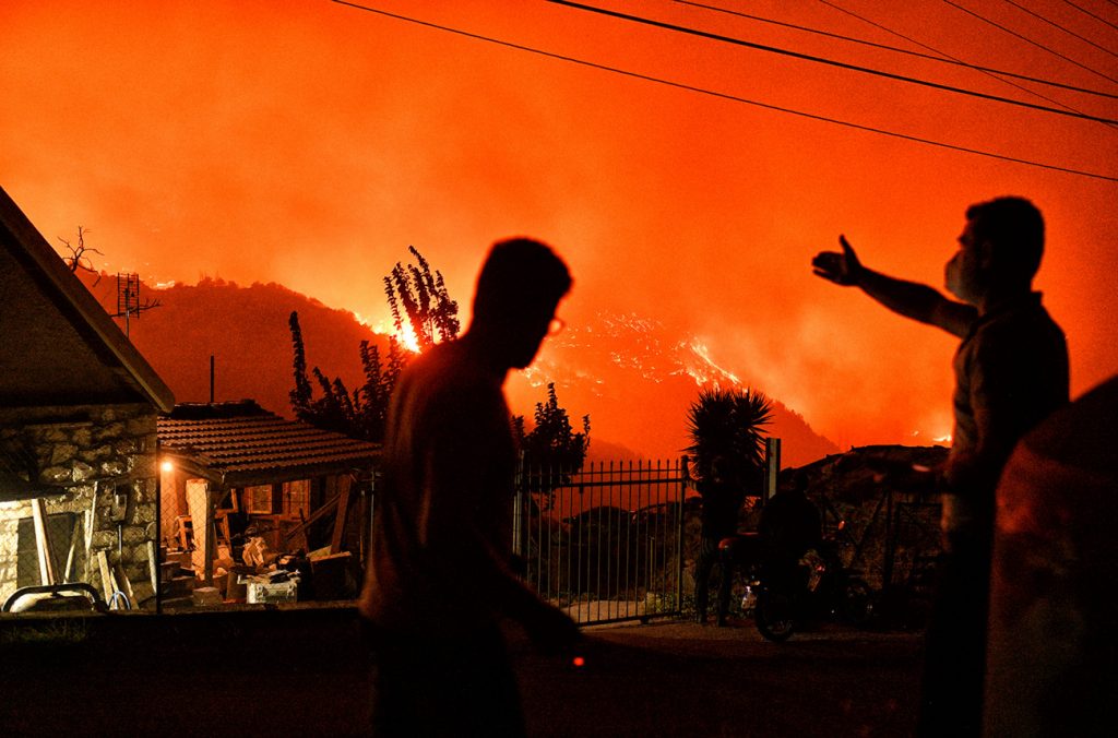 Ξυλόκαστρο: Νεκροί δύο άνδρες 35 και 40 ετών – Εγκλωβίστηκαν στην πύρινη λαίλαπα