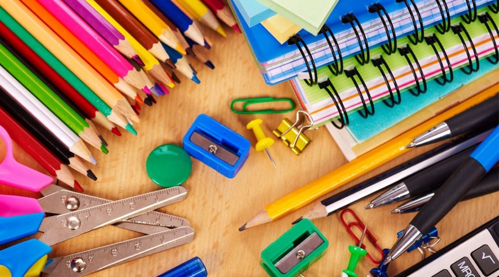 «Καλάθι του μαθητή»: Στα ίδια επίπεδα με πέρσι οι τιμές – Στήριξη στις οικογενειακές επιχειρήσεις