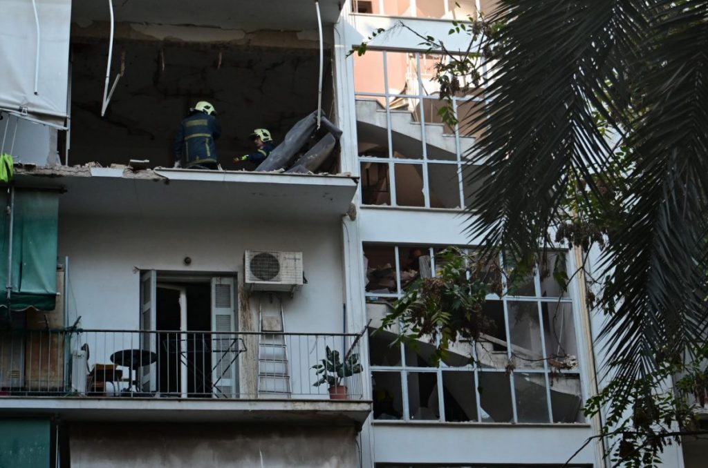 Αμπελόκηποι: Ντοκουμέντο από την έκρηξη που ισοπέδωσε διαμέρισμα – Ένας νεκρός & μία σοβαρά τραυματίας, τι βρήκε η ΕΛ.ΑΣ.
