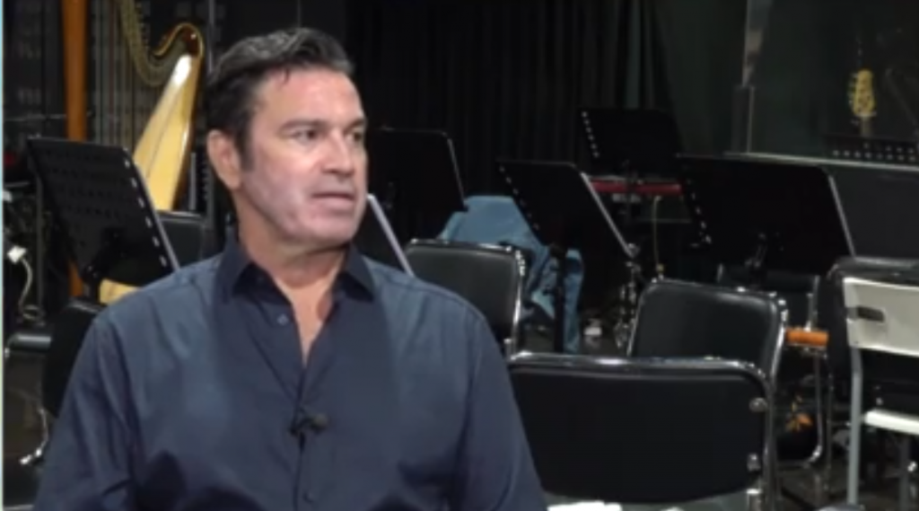 Μάριος Φραγκούλης: «Πέρασα bullying στο Δημοτικό γιατί όλοι μου έλεγαν ΄εσύ έχεις θεία και όχι μητέρα΄»