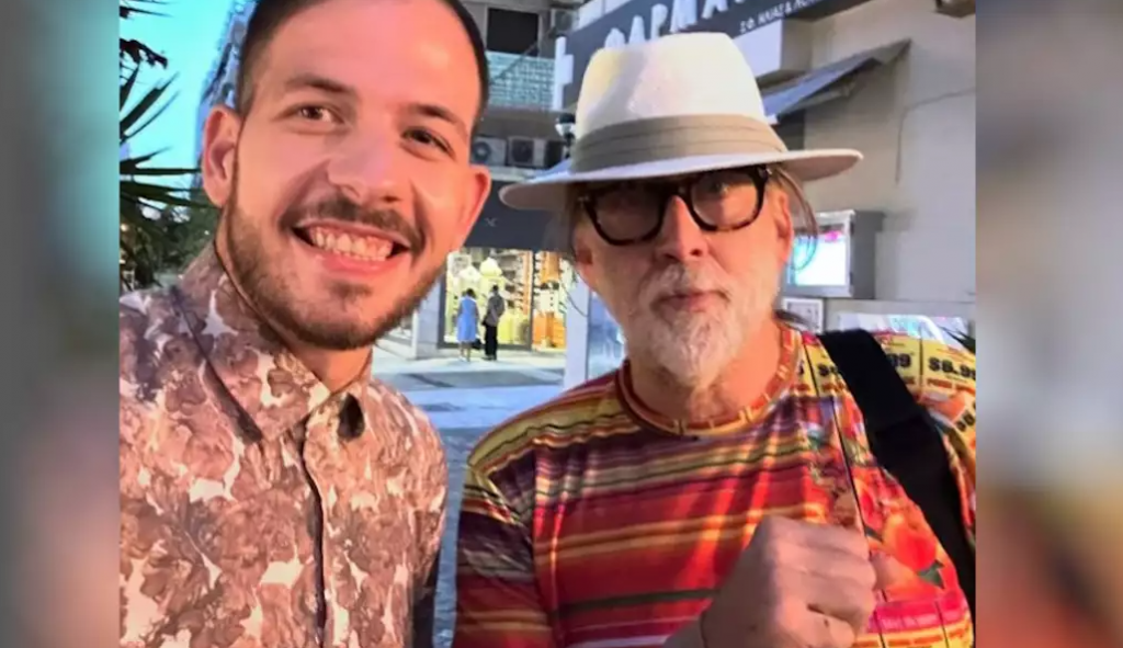 Νίκολας Κέιτζ: Γευμάτισε σε γνωστή ταβέρνα στον Πειραιά