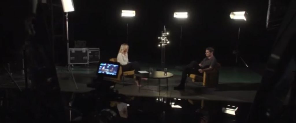 Η Φαίη Σκορδά συναντά τον Χριστόφορο Παπακαλιάτη – Την Δευτέρα 2 Δεκεμβρίου η εφ’όλης της ύλης συνέντευξη του ηθοποιού και σκηνοθέτη