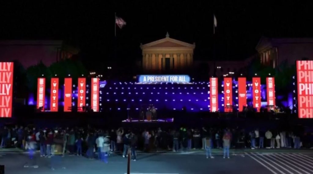 Αμερικανικές εκλογές: Η ώρα της κρίσης για Κάμαλα Χάρις και Ντόναλντ Τραμπ – Το MEGA στα στρατηγεία των δύο «μονομάχων»