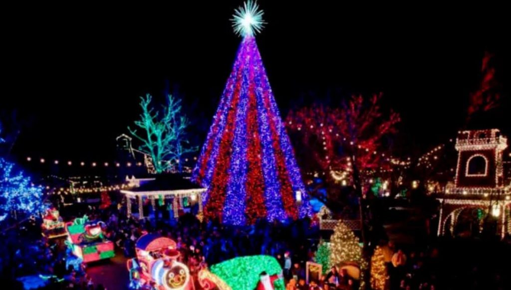 Εγκαινιάστηκε το χριστουγεννιάτικο πάρκο στο Πεδίον του Άρεως