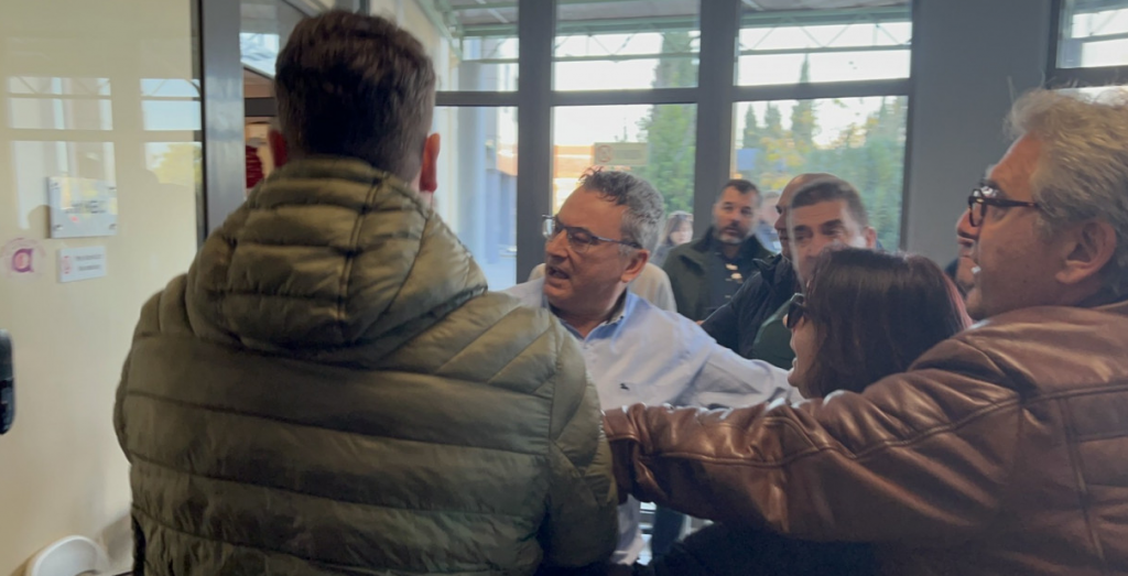 Κ. Αγοραστός: «Κόκκινο πανί» για τους συγγενείς των θυμάτων των Τεμπών ο πρώην περιφερειάρχης Θεσσαλίας